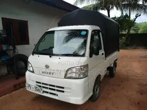 Daihatsu Hijet 2012 Lorry (Used)