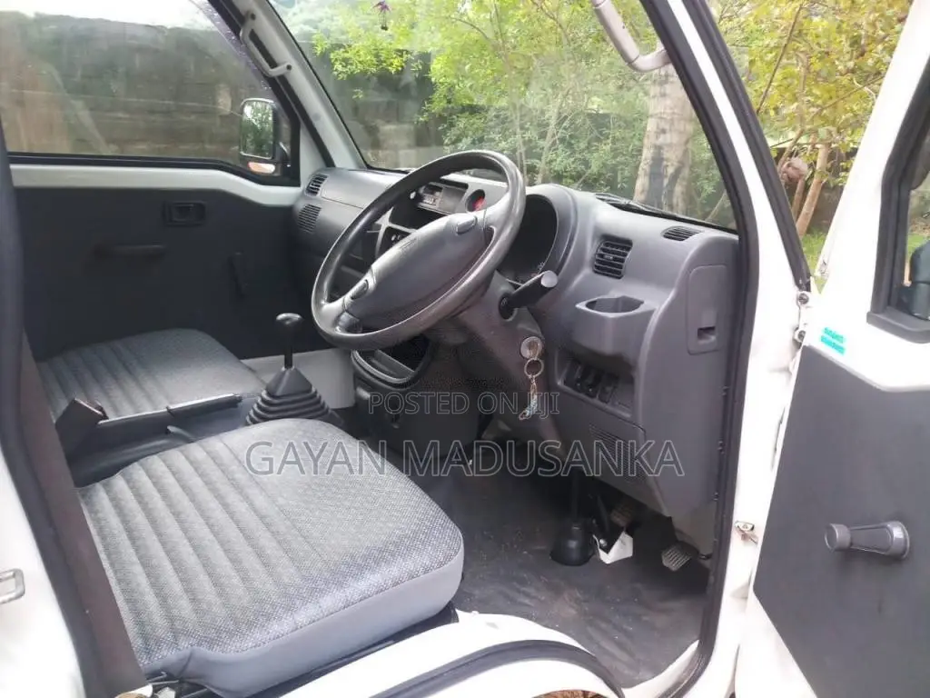 Daihatsu Hijet 2012 Lorry (Used)
