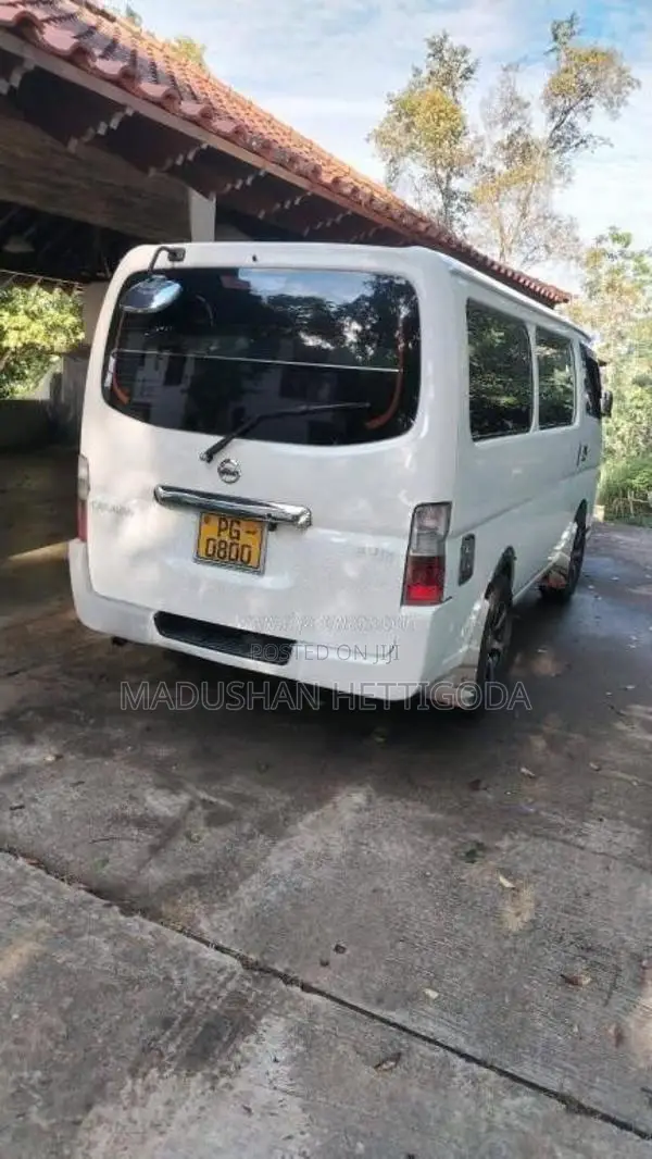 Nissan Caravan 2015 Van (Used)