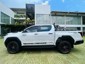 Toyota Hilux Overland Plus 2026