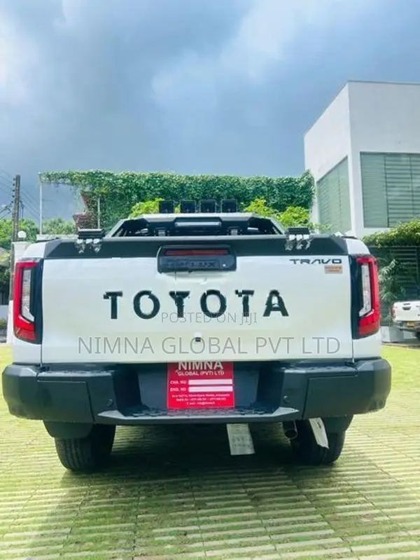 Toyota Hilux Overland Plus 2026