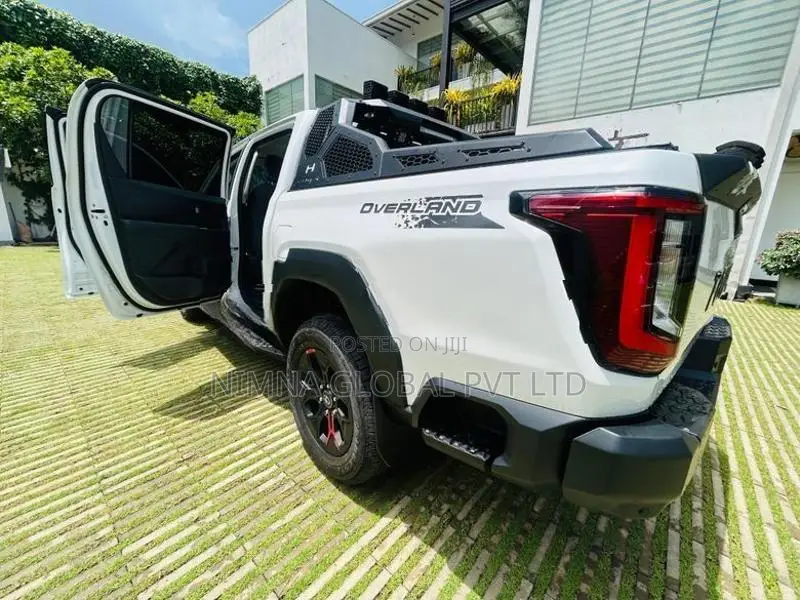 Toyota Hilux Overland Plus 2026