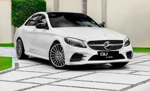 Mercedes Benz C200 AMG Premium Plus + 2019