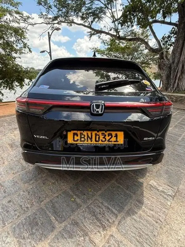 Honda Vezel Z /wireless charger 2025