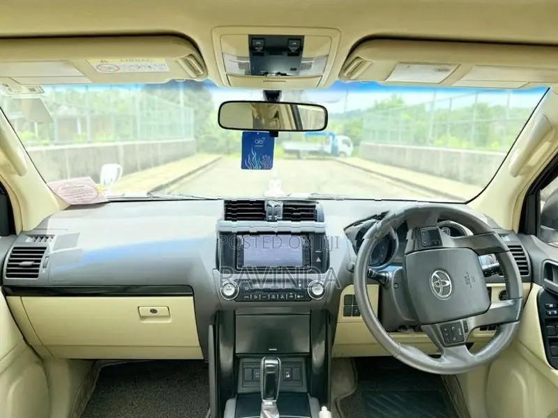 Toyota Land Cruiser Prado TX 2014