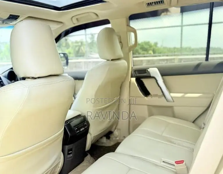 Toyota Land Cruiser Prado TX 2014