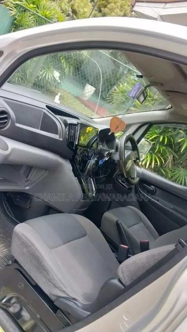 Nissan NV200 2014