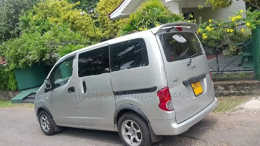 Nissan NV200 2014