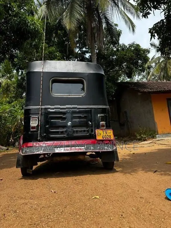 Bajaj RE 2012