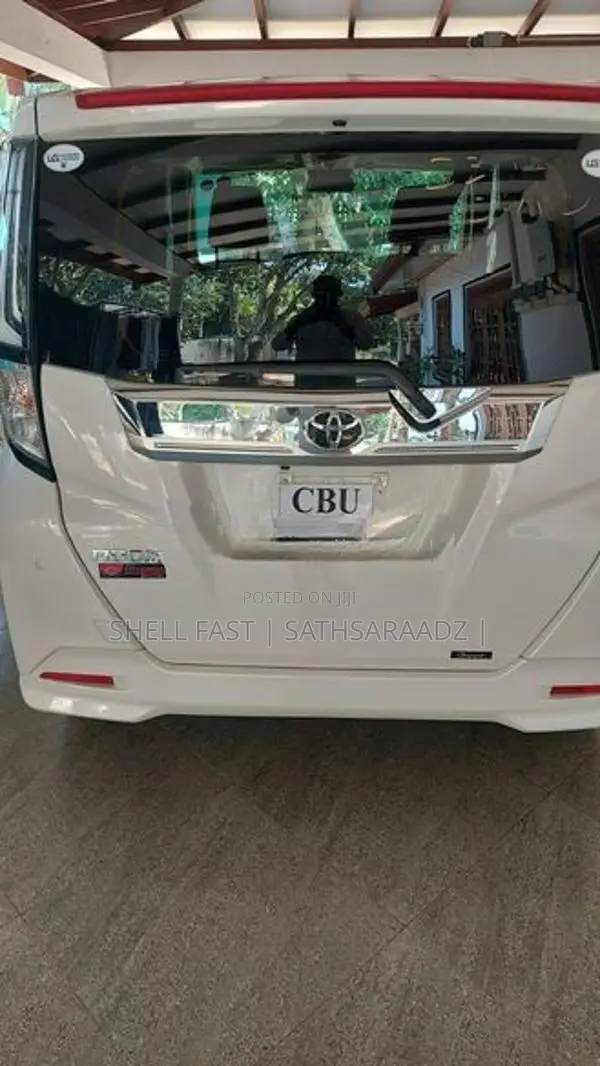 Toyota Roomy 2025