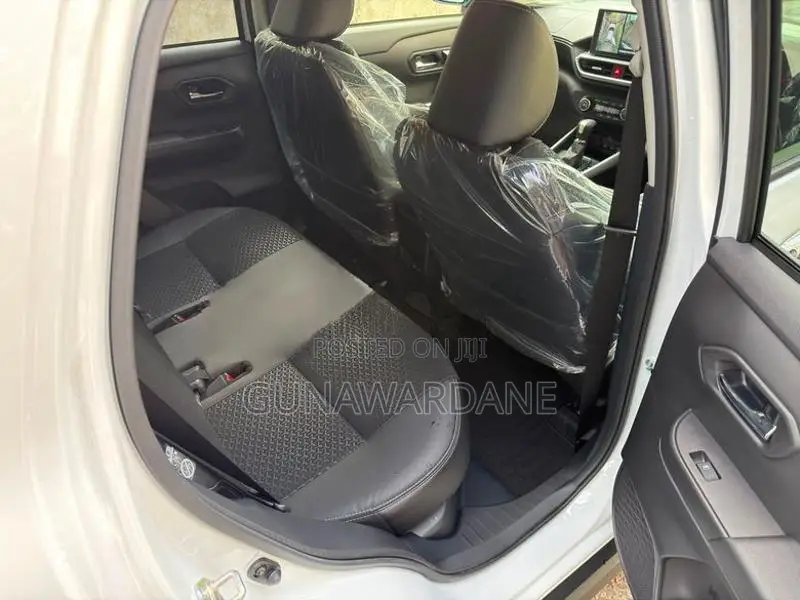 Daihatsu Rocky G HEV 2025