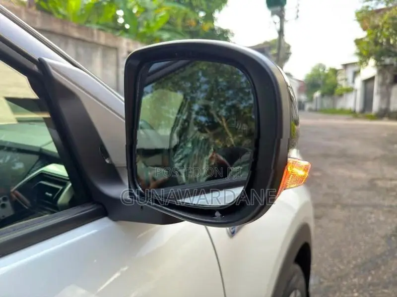 Daihatsu Rocky G HEV 2025