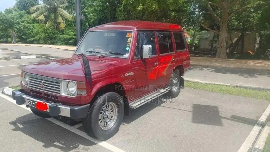 Mitsubishi Pajero 1989