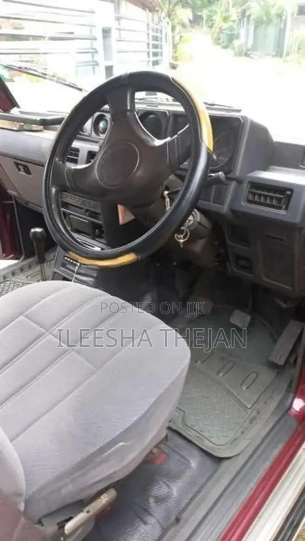 Mitsubishi Pajero 1989