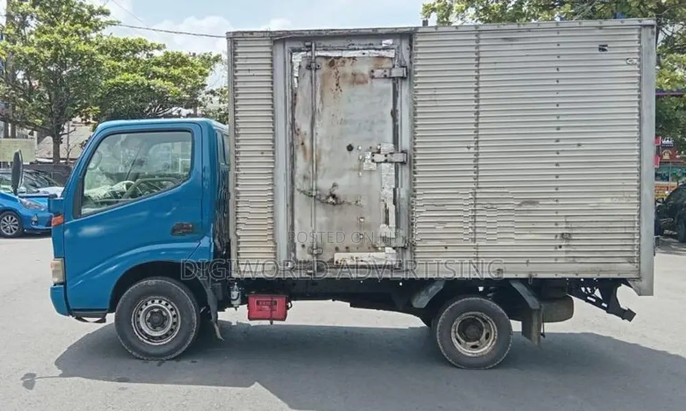 Toyota Toyoace 2002