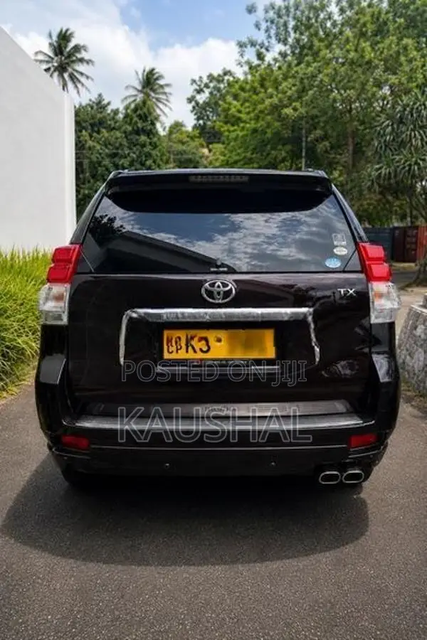 Toyota Land Cruiser Prado 2011