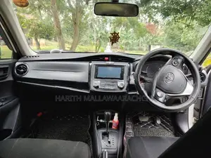 Toyota Axio 2015