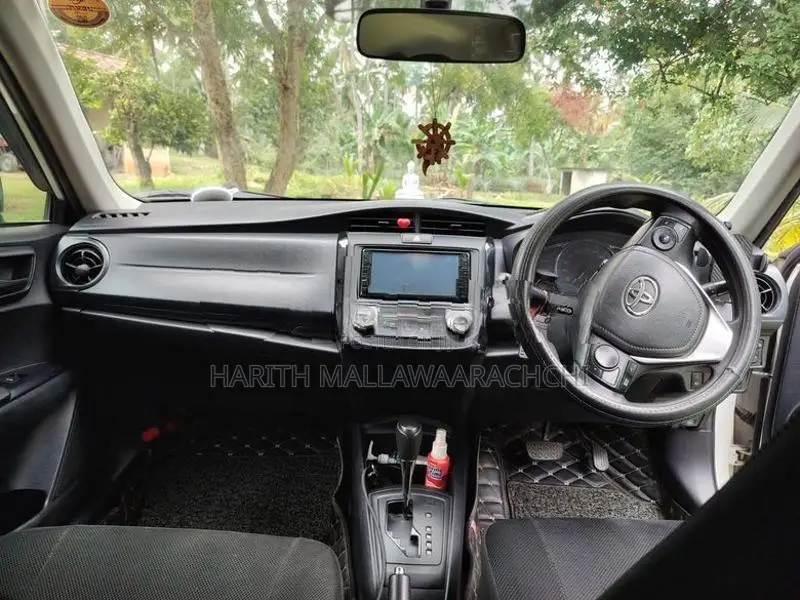 Toyota Axio 2015
