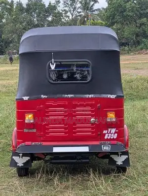Bajaj RE 2012