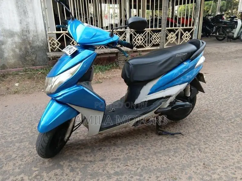 Yamaha Ray 2013