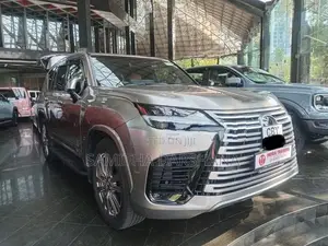 Lexus LX600 2024