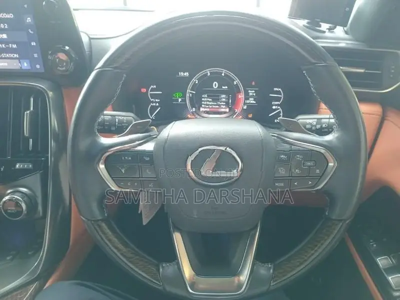 Lexus LX600 2024