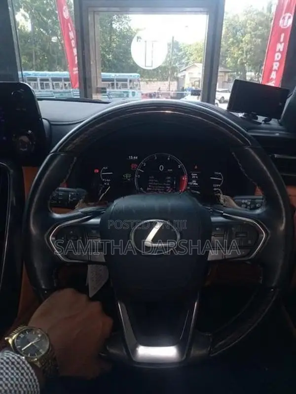 Lexus LX600 2024