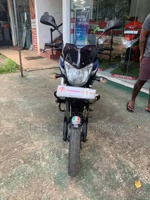 Bajaj Discover b n 2015
