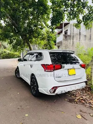 Mitsubishi Outlander 2015