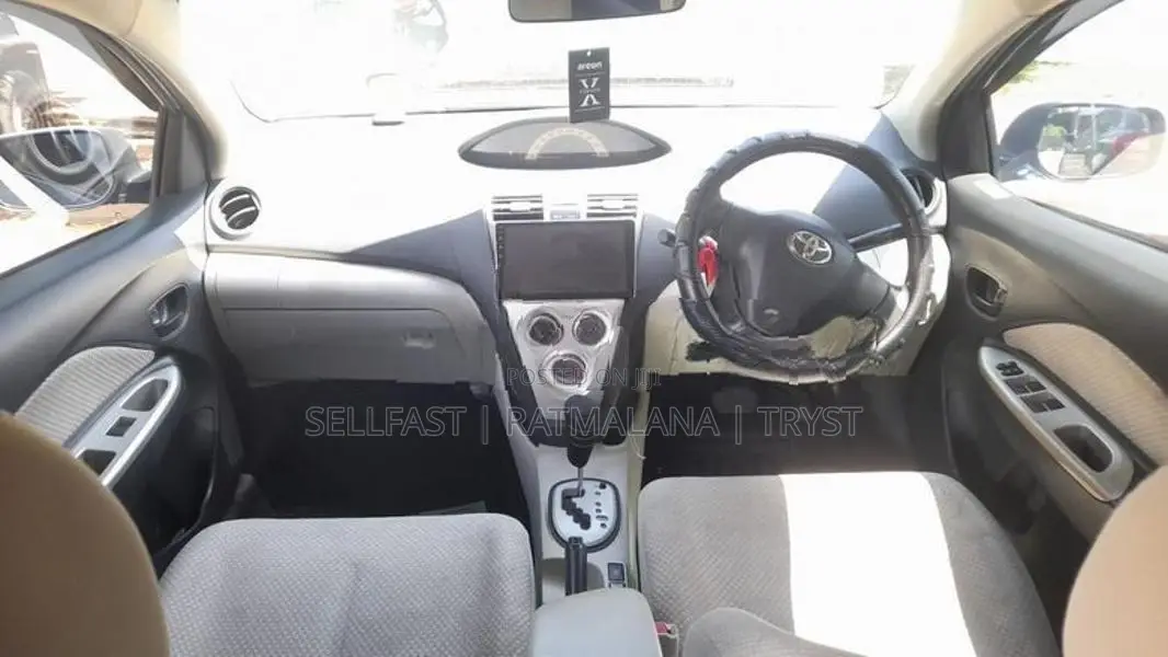 Toyota Belta 2007