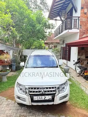 Mitsubishi Montero GLX 2013