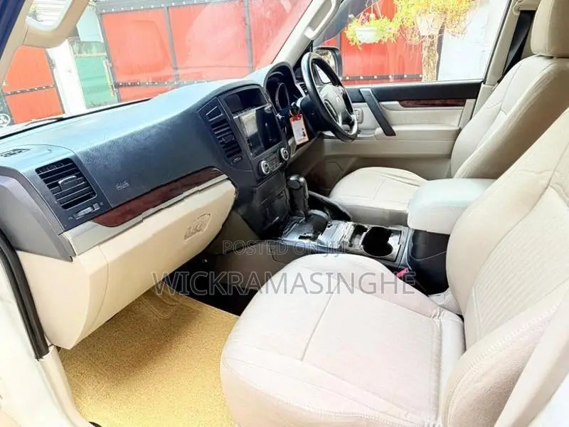 Mitsubishi Montero GLX 2013