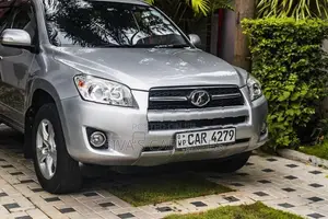 Toyota RAV4 2015