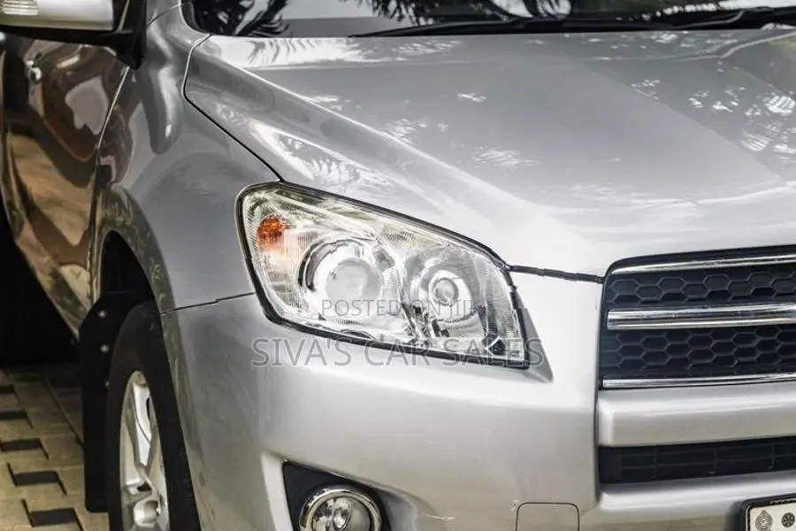 Toyota RAV4 2015