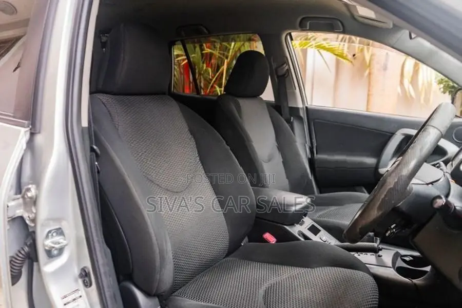 Toyota RAV4 2015