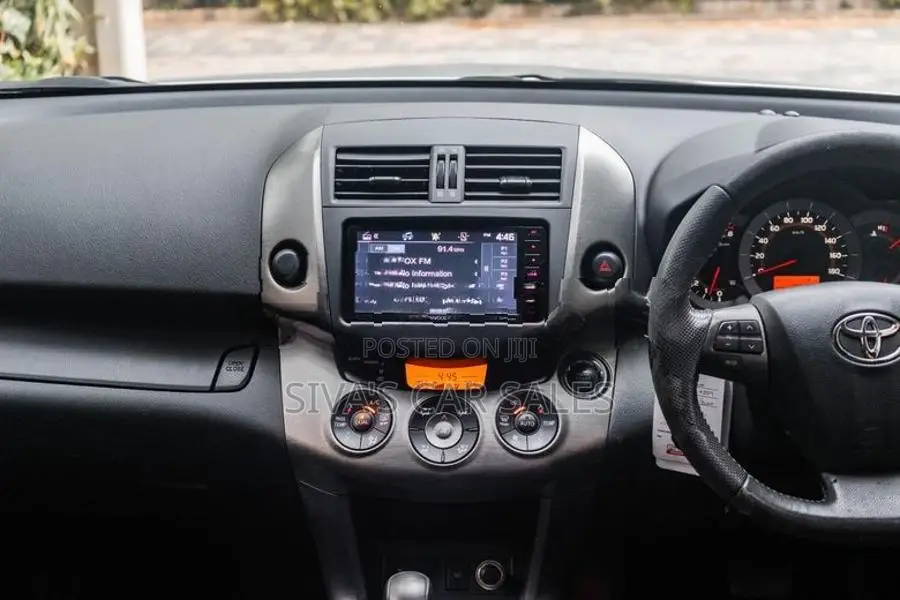 Toyota RAV4 2015