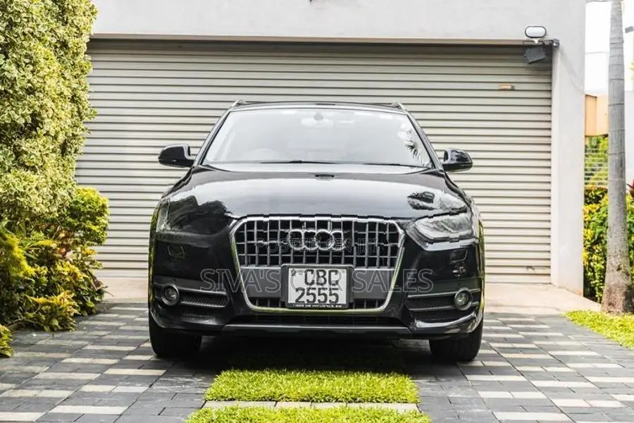Audi Q3 2 L 2013