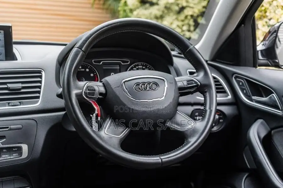Audi Q3 2 L 2013