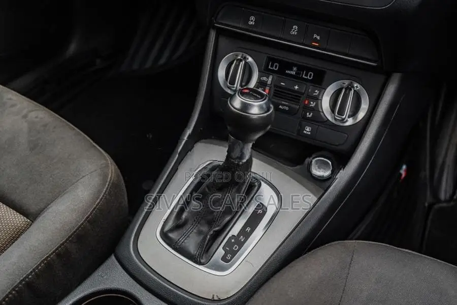 Audi Q3 2 L 2013