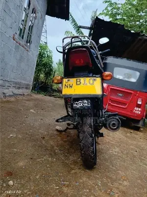 Bajaj CT100 2019