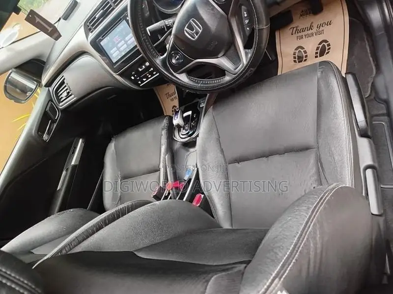 Honda Grace 2015