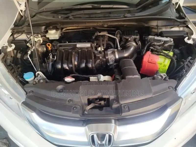 Honda Grace 2015