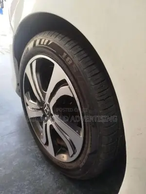 Honda Grace 2015