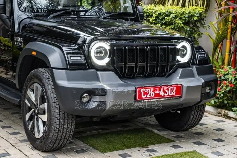 Mahindra Thar Roxx 2025