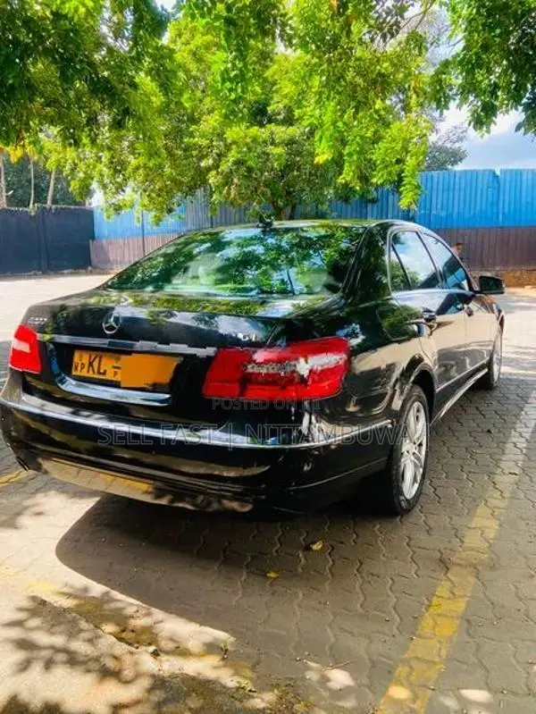 Mercedes Benz E200 2010