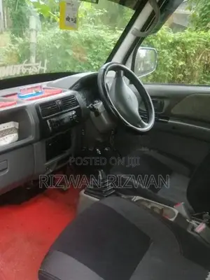 Mitsubishi Minicab 1999