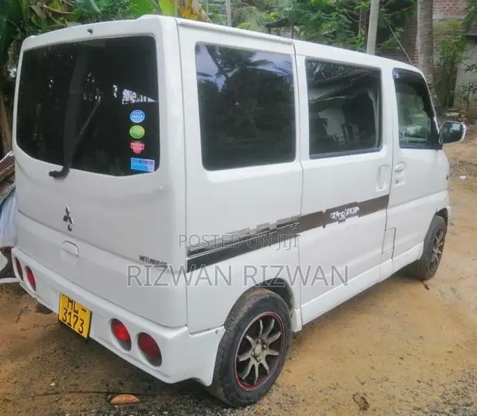 Mitsubishi Minicab 1999