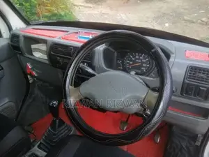 Mitsubishi Minicab 1999