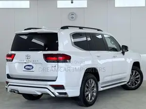 Toyota Land Cruiser Sahara LC300 ZX 2026