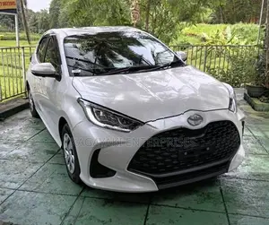 Toyota Yaris G LED Light 4WAY CAM 2024